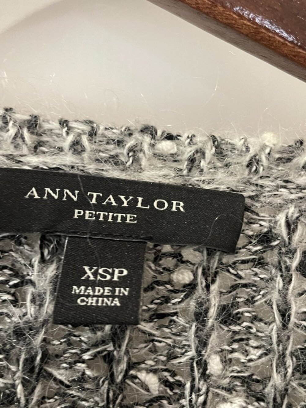 Ann Taylor Black & Gray Fuzzy Sweater Size XS Petite - Picture 4 of 9